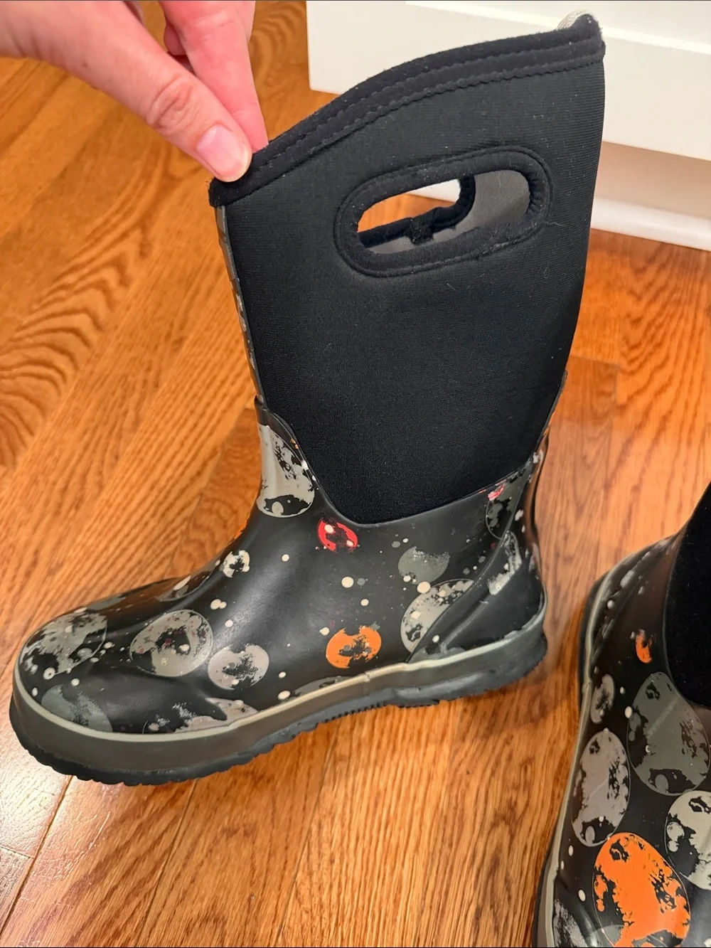 Bogs Kids Black & Orange Moon-Print Waterproof Boots